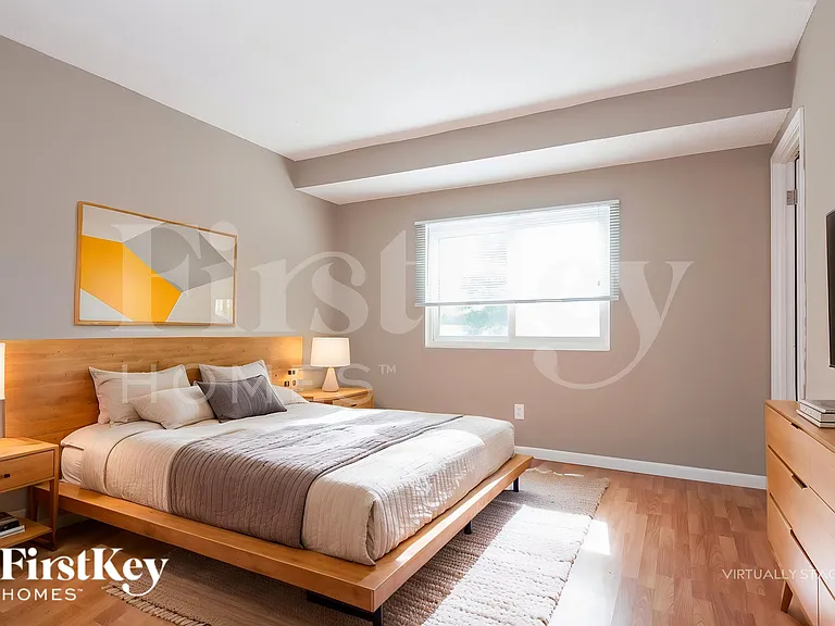 9553 Winkler Dr — Photo 11