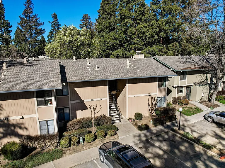 2131 Northwood Cir #F — Photo 33