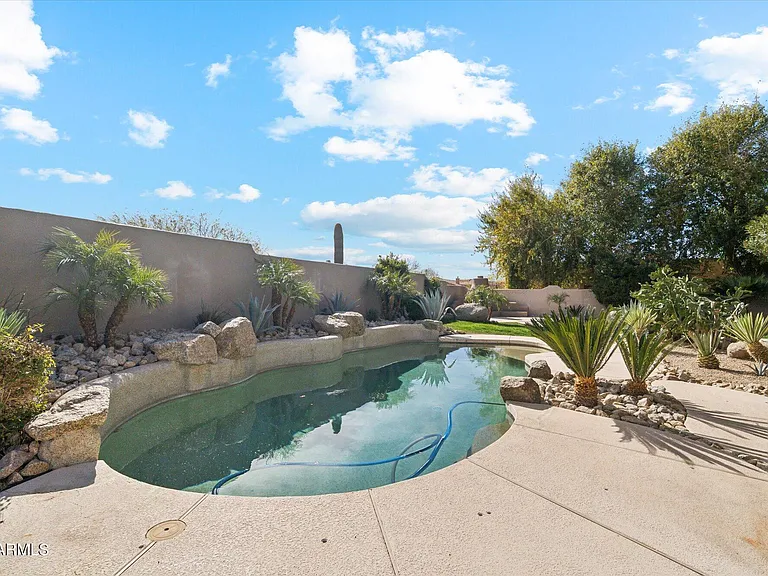 8451 E High Point Dr — Photo 32
