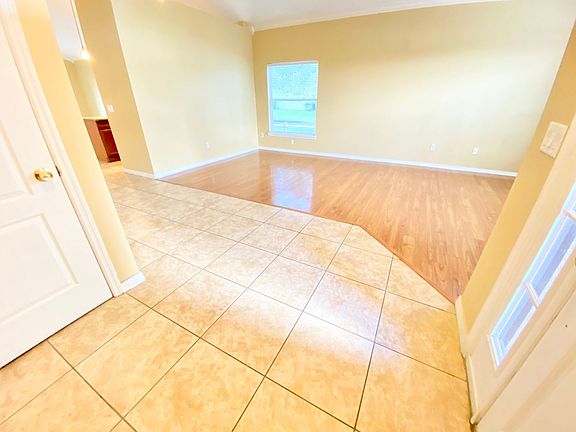 4th image of 2130 Shadow Creek Dr