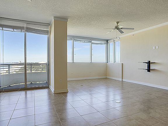 4th image of 2060 Beach Blvd