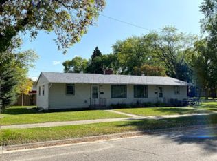 2315 Cottonwood St, Grand Forks, ND 58201