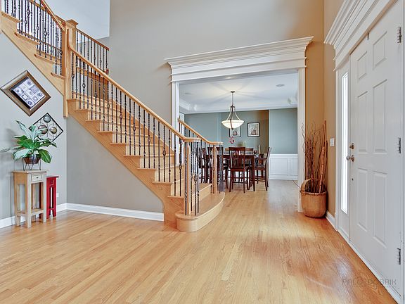 3rd image of 21626 W Quail Ct