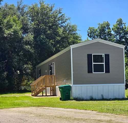 3203 Sylvester Rd Photo 1