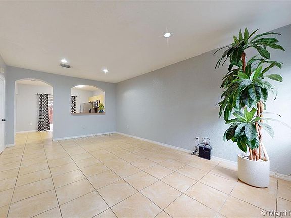 4th image of 16914 SW 137th Pl #16914