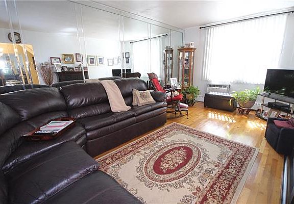 4th image of 5607 Avenue T #54G
