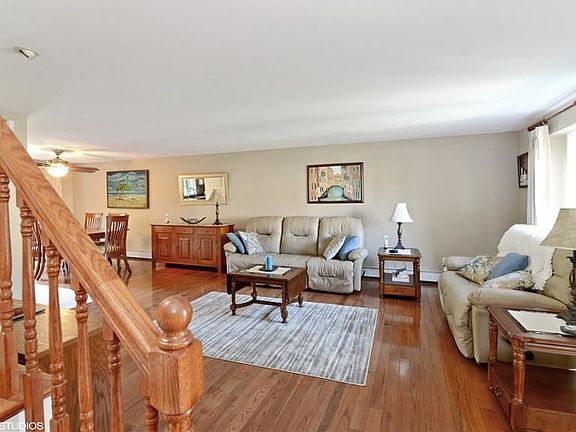 2nd image of 500 E Greenwich Ave APT 129
