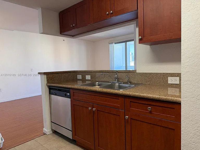 36 NW 6th Ave #1108 — Photo 10