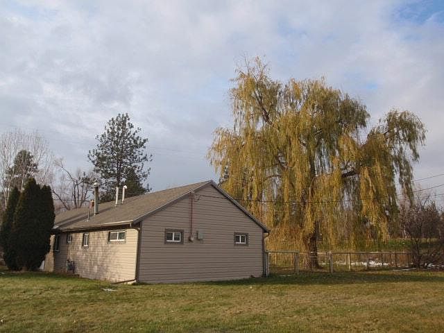 2nd image of 202 Nancy Lou Dr