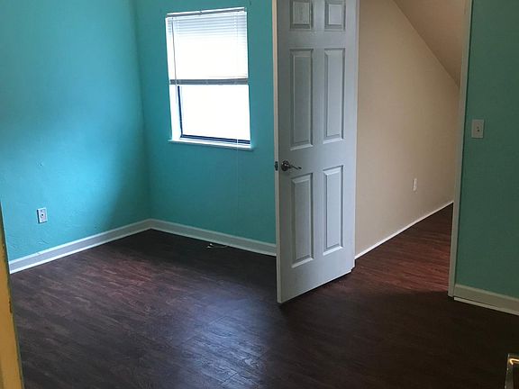 4th image of 2943 Bayshore Dr E
