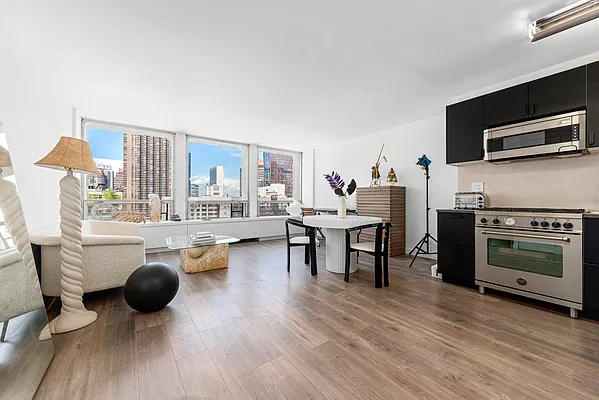 Rented by Douglas Elliman | media 14