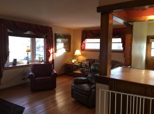 2821 S 96th St, West Allis, WI 53227