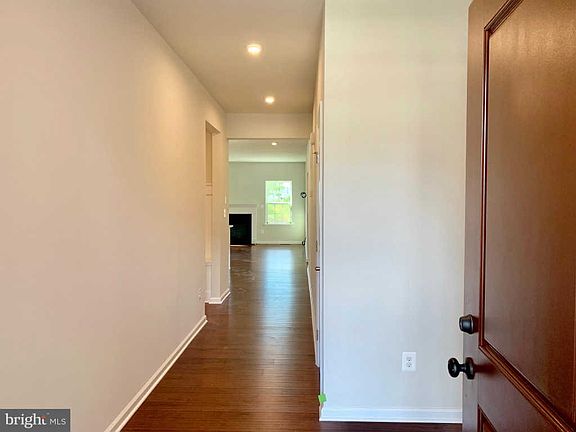 4th image of 5620 Websters Way