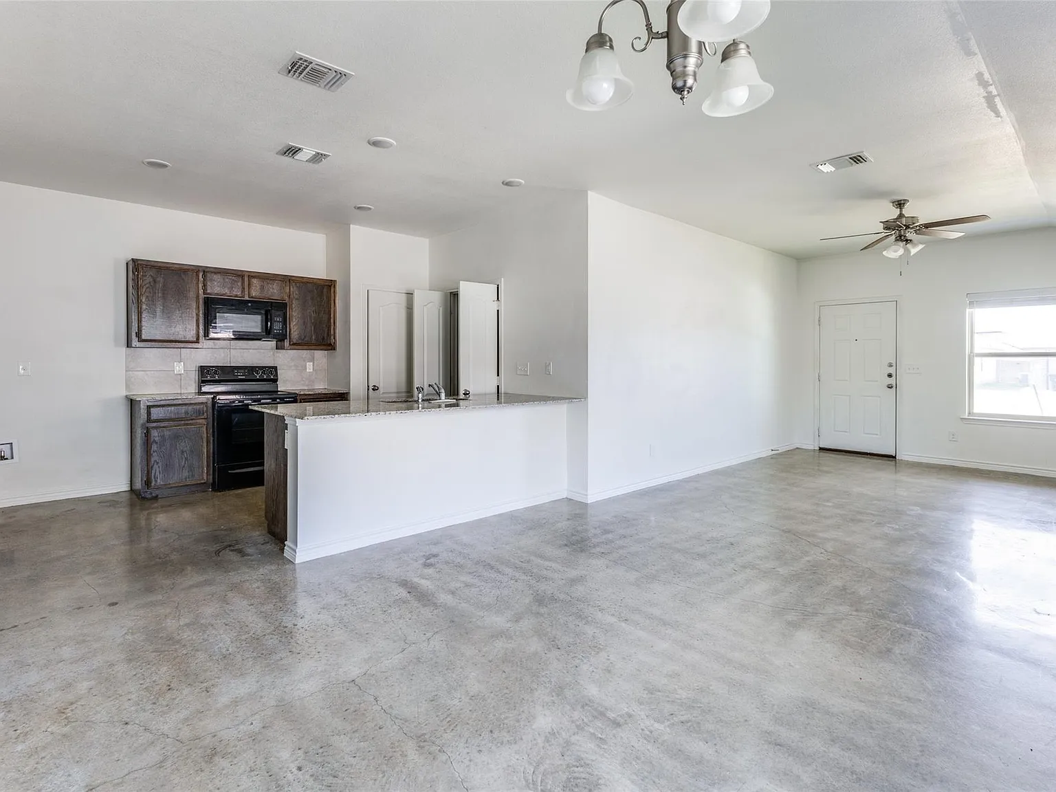 6011 Amelia Earhart Blvd, Killeen, TX 76543 - B — Photo 3