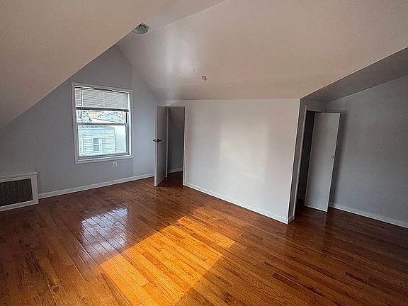 4th image of 65-61 Hull Ave #3