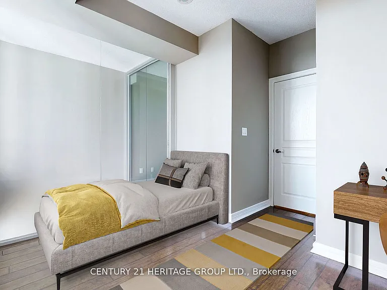 1 Avondale Ave #910 — Photo 18