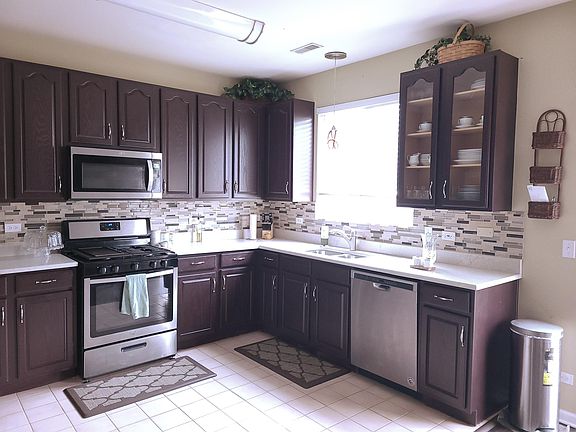 4th image of 1092 Ellsworth Dr