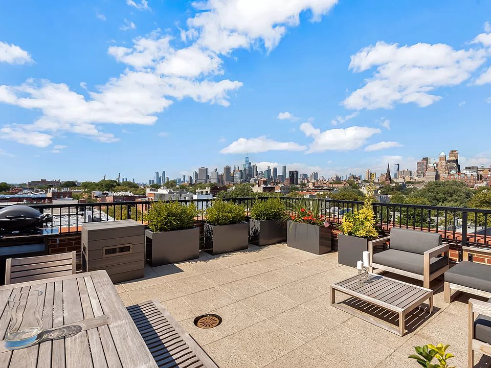 1st image of 344 De Graw St #6C