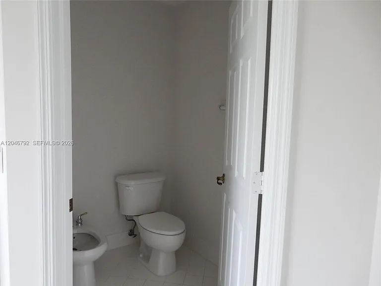 11221 NW 73rd St — Photo 27