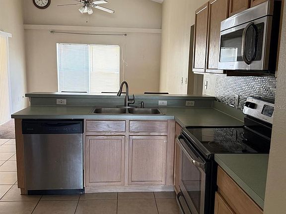 5th image of 519 Thousand Oaks Blvd