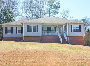 904 Honeysuckle Dr, Fultondale, AL 35068