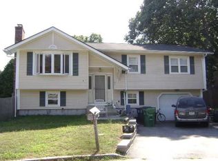 52 Gorton Holden Ter, Warwick, RI 02886