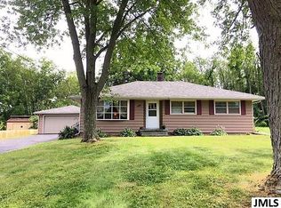 2243 Saines Manor Dr, Jackson, MI 49201
