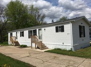 1817 Mulberry Ln, Sycamore, IL 60178