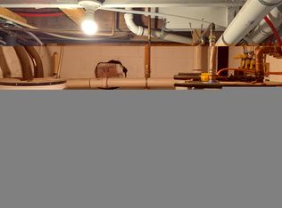 909 S Michigan Ave, Howell, MI 48843