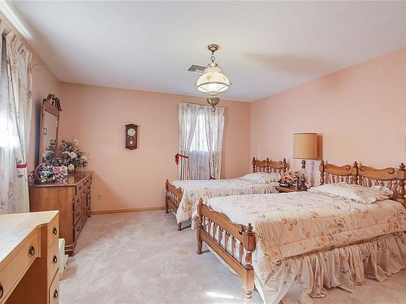 3rd image of 4500 Neyrey Dr
