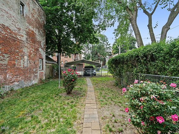 5th image of 175 3rd Street