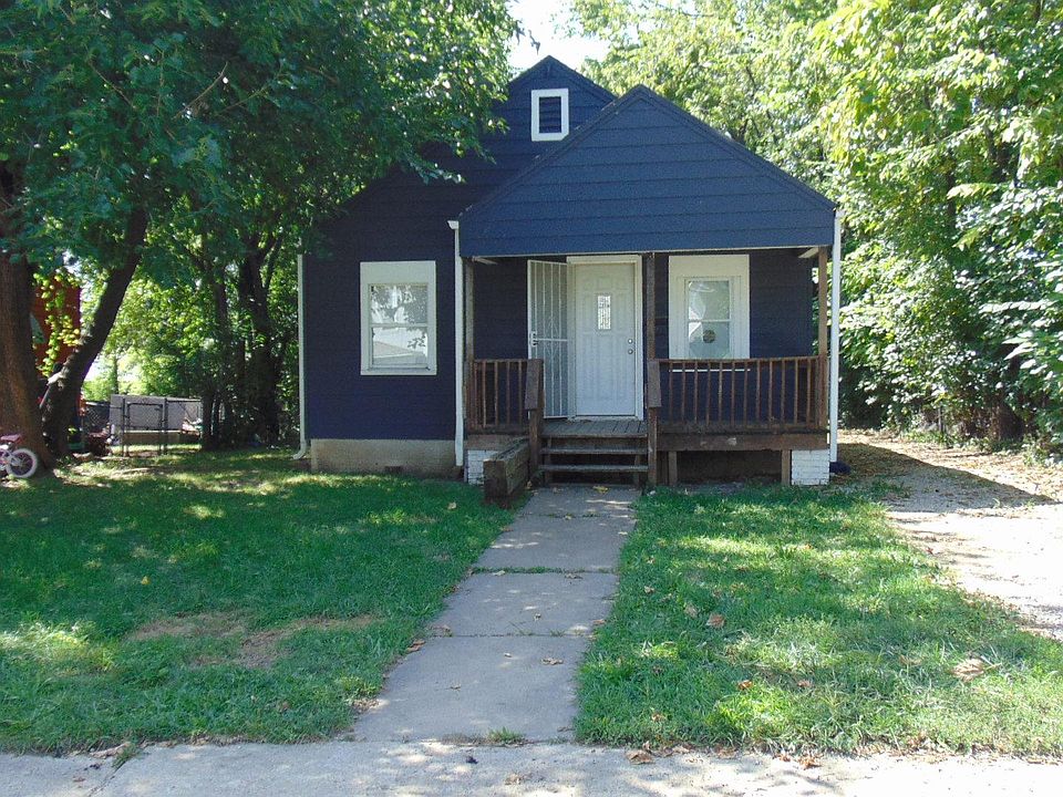 1st image of 5215 E 8th St