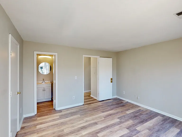 9617 Vinca Cir #G — Photo 17