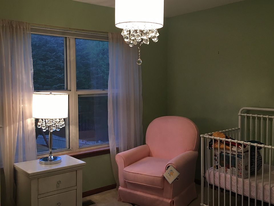 1st image of 567 Meadowview Dr