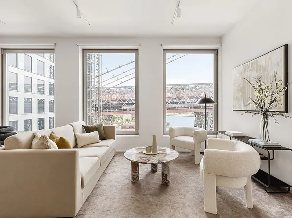 8 S 4th St #9C, Brooklyn, NY 11249