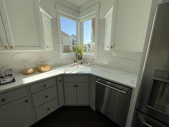 2nd image of 13356 NE 134th Pl Unit 8