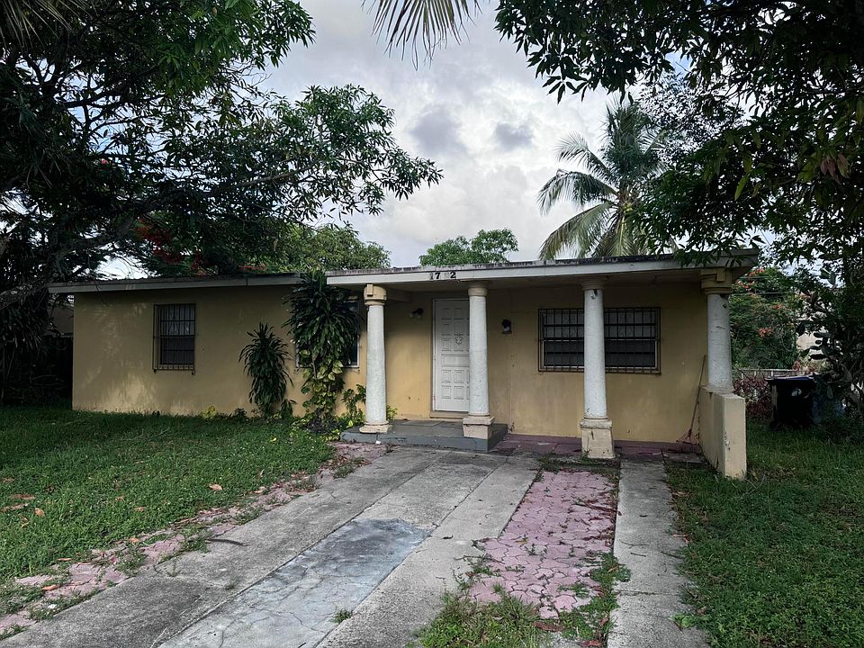 1st image of 1792 Lauderdale Manor Drive