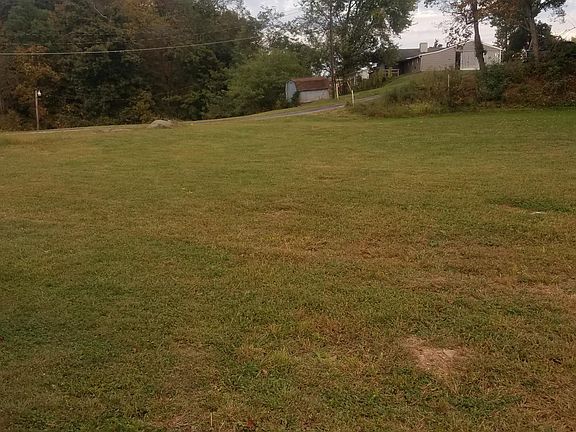 3rd image of 353 Guilford Ave