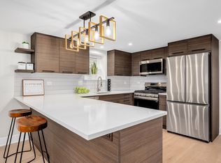 820 S Maple Ave #1, Oak Park, IL 60304