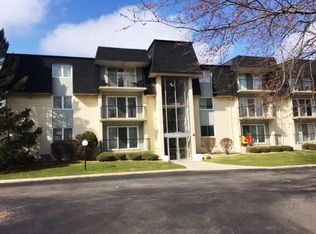 18501 Wentworth Ave APT 2D, Lansing, IL
