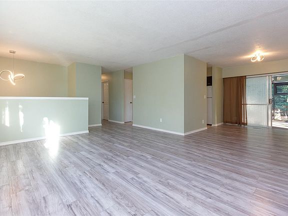 5th image of 2254 Amherst Ave