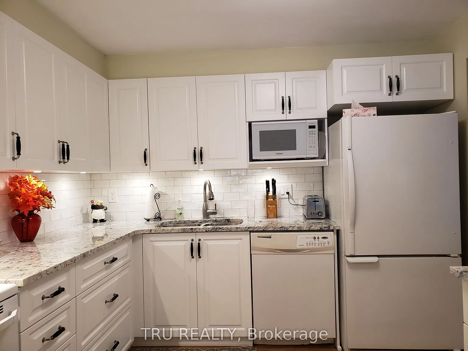 3 bed, $2,600 — Photo 3