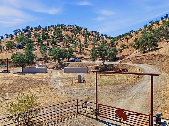 3rd image of 31161 Meadowlark Lane