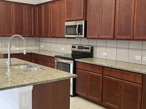 4th image of 11424 White River Dr