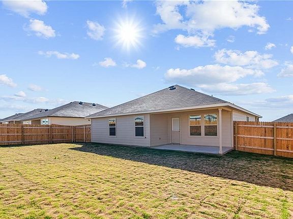 4th image of 1605 Mesa Verde Dr