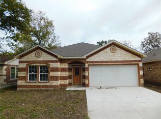 750 Helena St, Dallas, TX 75217