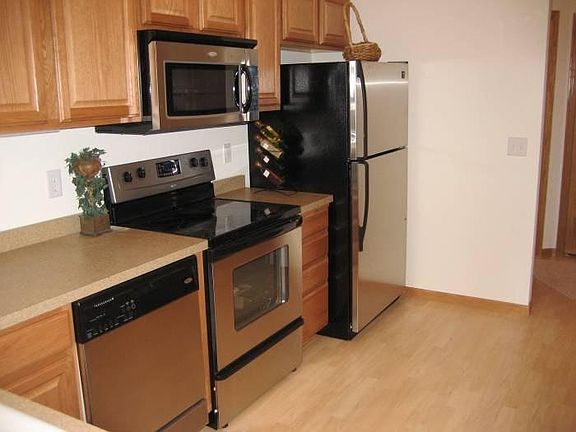 2nd image of 8659 Tessman Cir N
