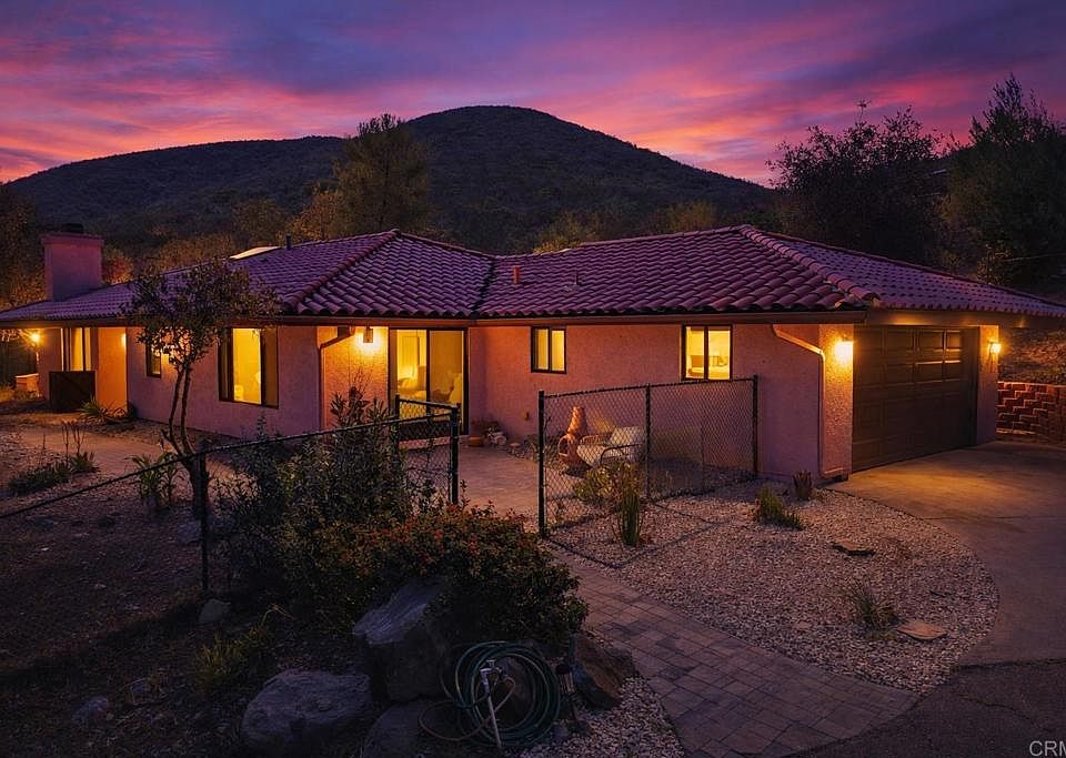 1st image of 1140 Sloan Canyon Rd