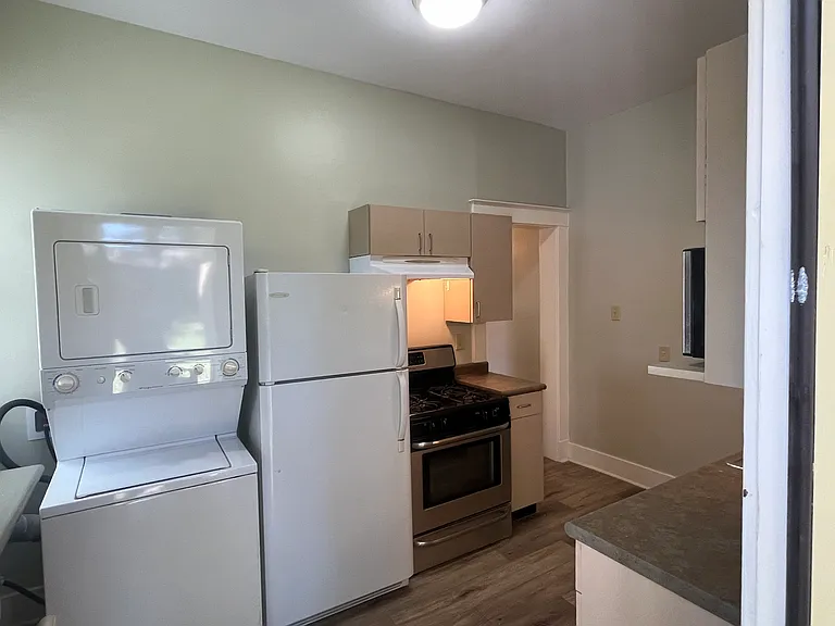 1898 Walker Ave — Photo 12