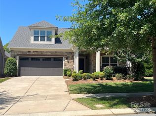 8311 Parknoll Dr, Huntersville, NC 28078